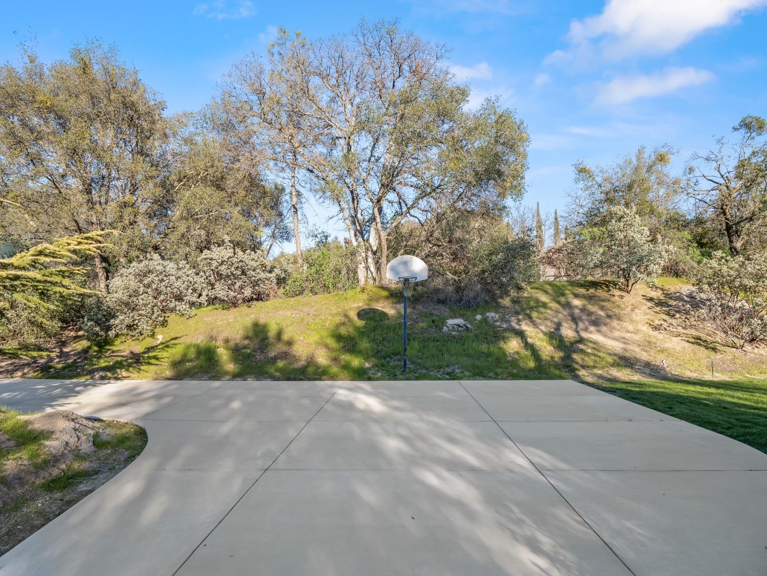 45936 Spring Trail