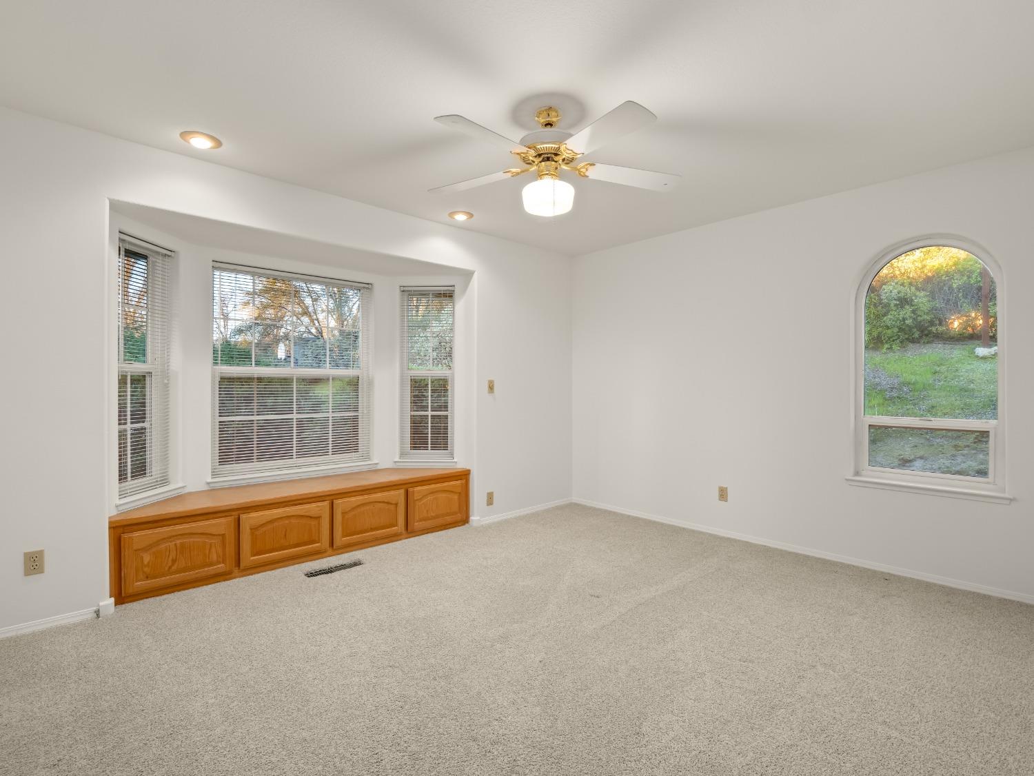 45936 Spring Trail