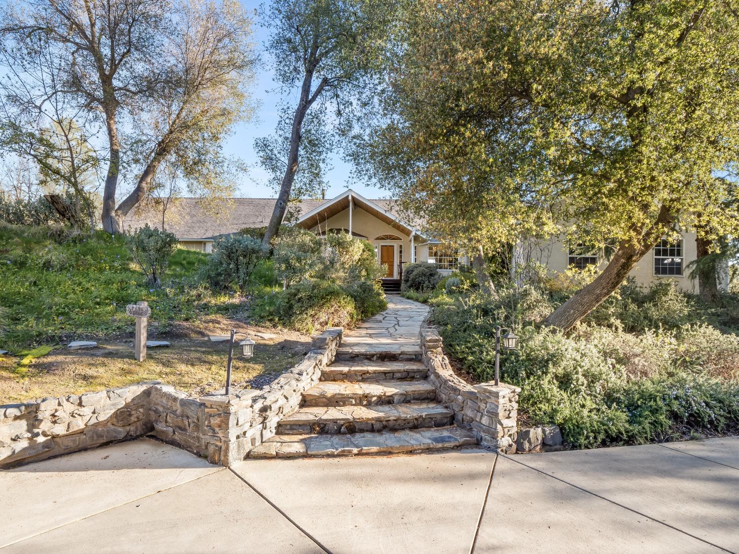 45936 Spring Trail