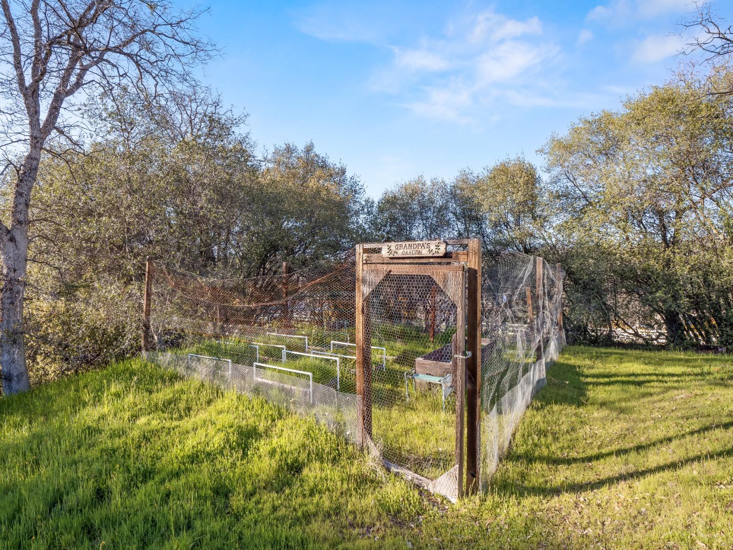 45936 Spring Trail