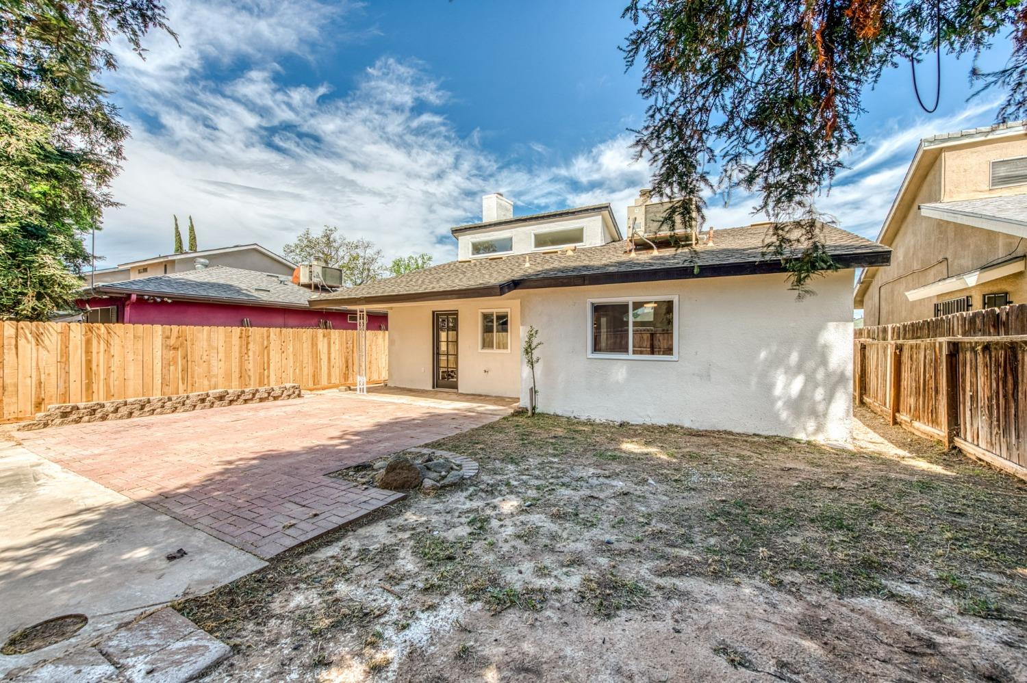 4327 W Brown Avenue