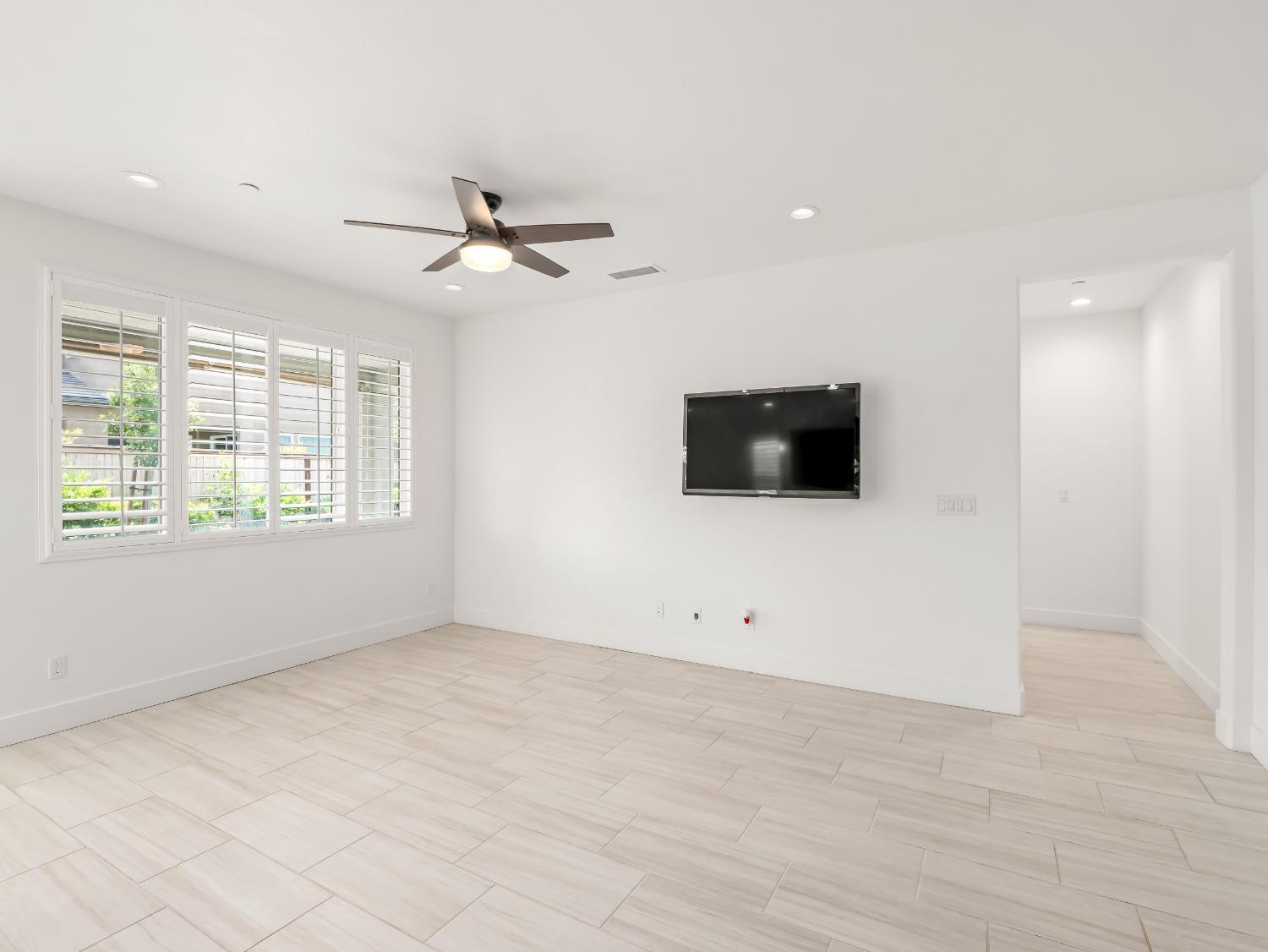728 Arrowhead Drive