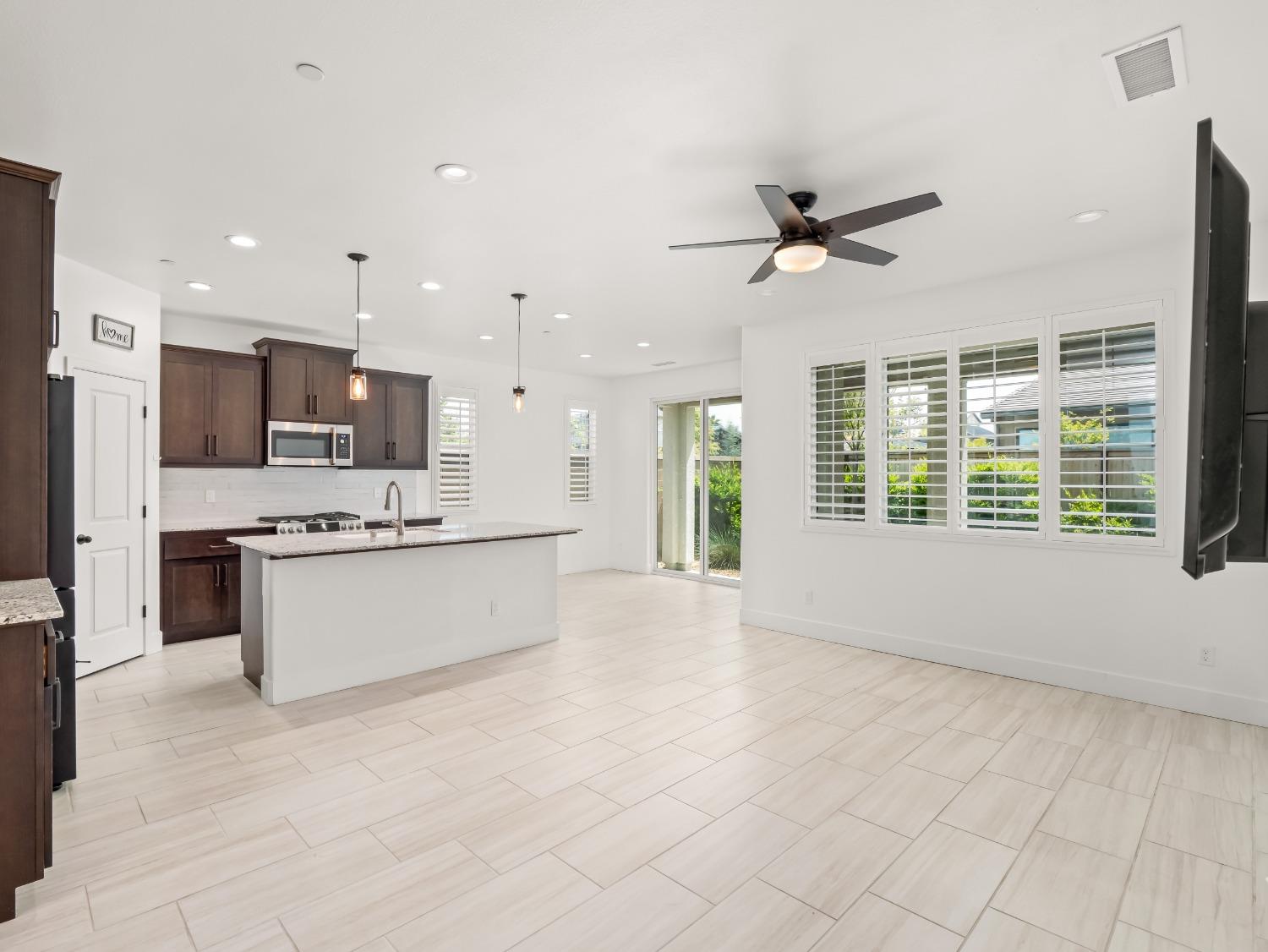 728 Arrowhead Drive