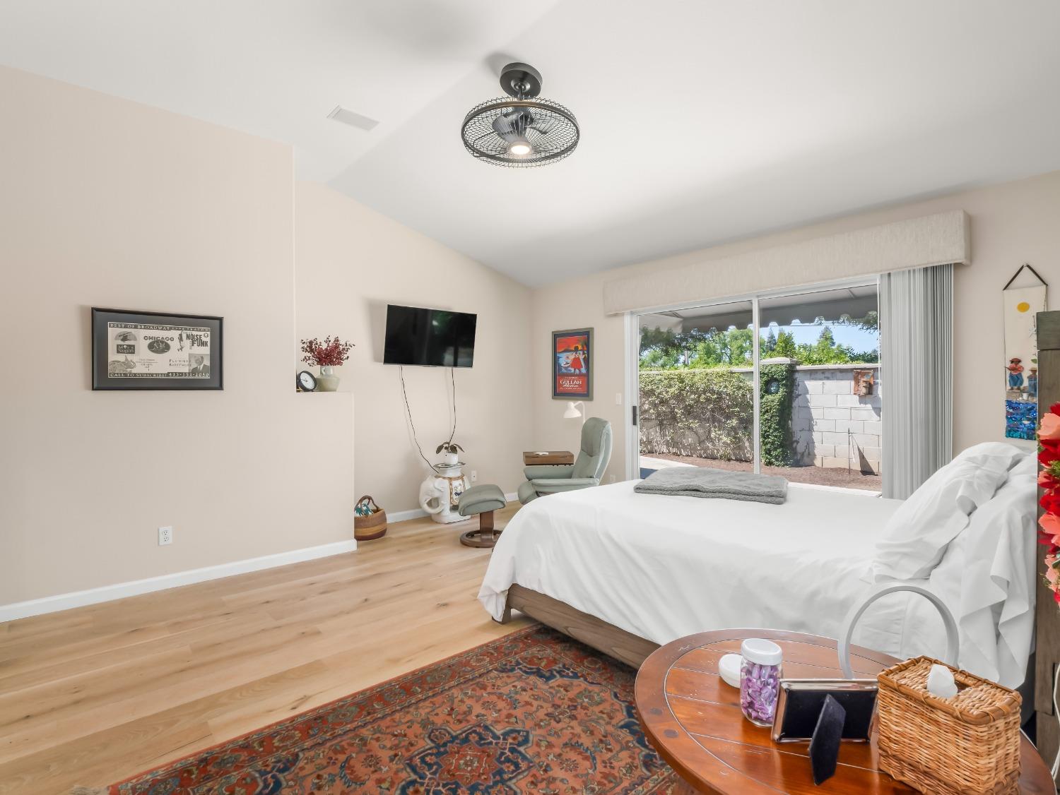 2104 W Rue St Michel