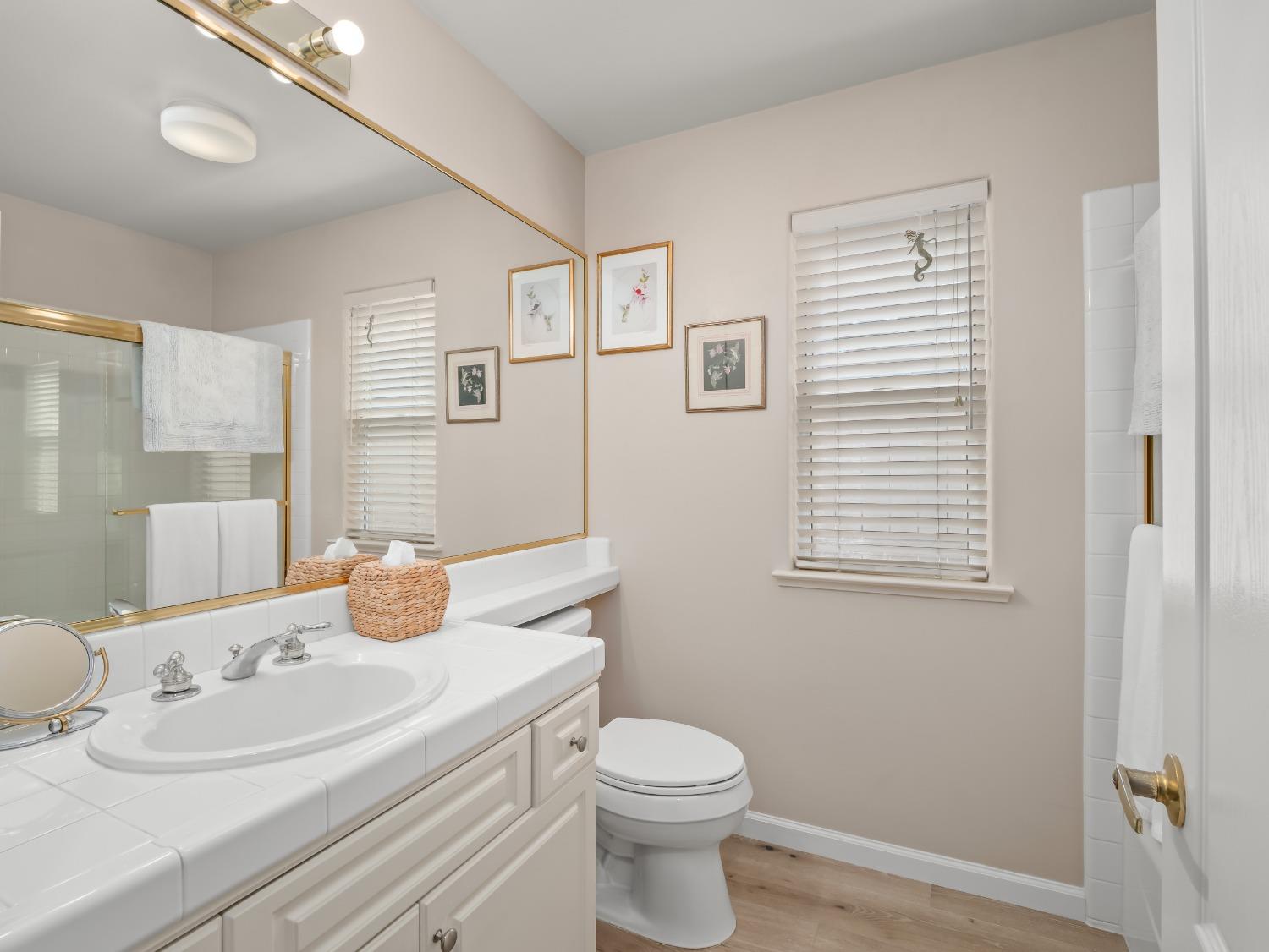 2104 W Rue St Michel