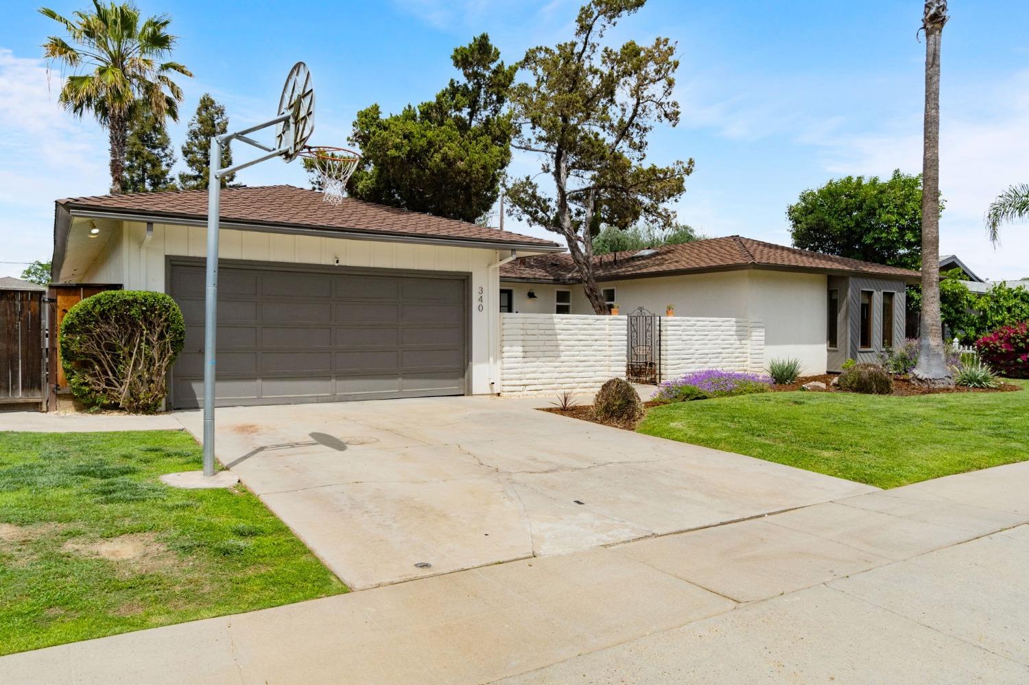 340 W Escalon Avenue