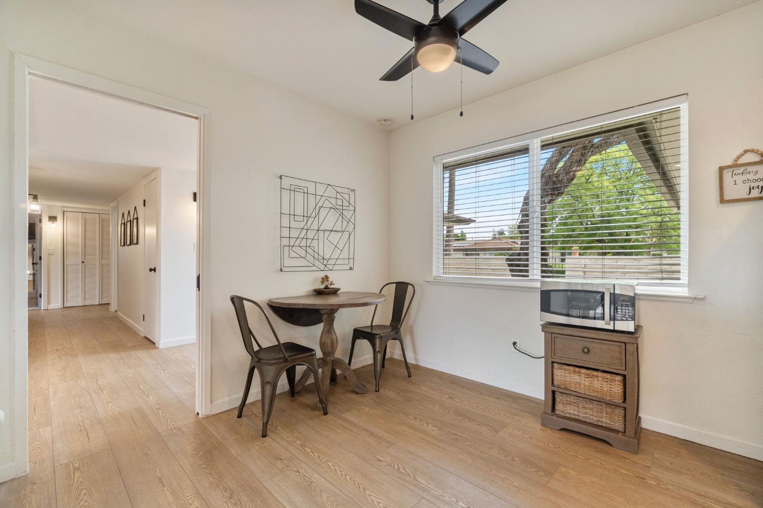 340 W Escalon Avenue