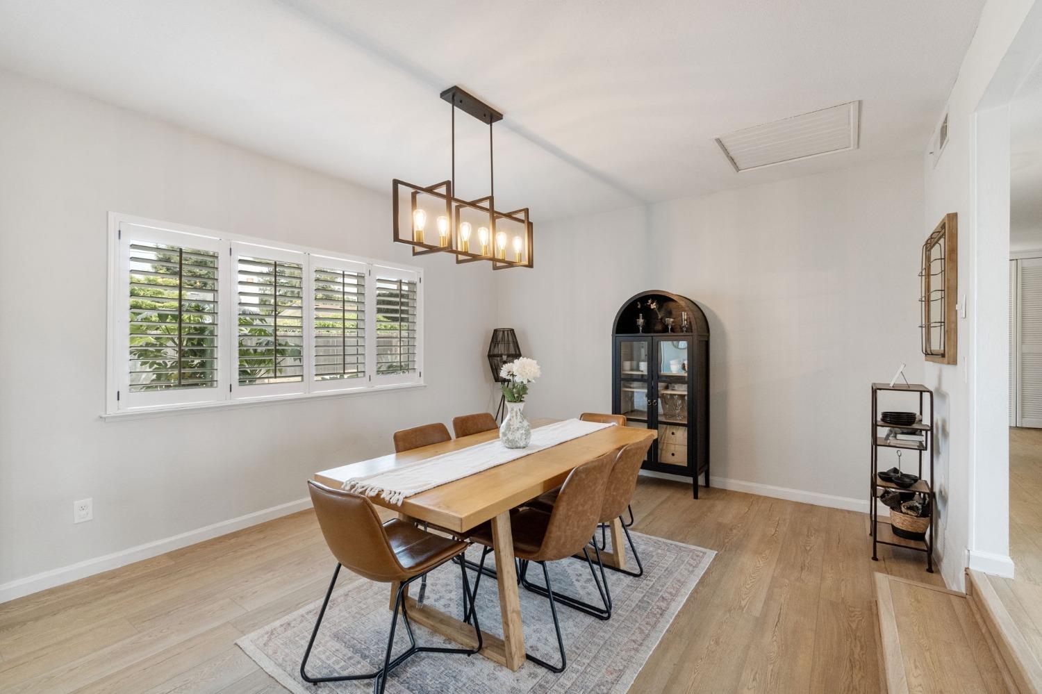 340 W Escalon Avenue