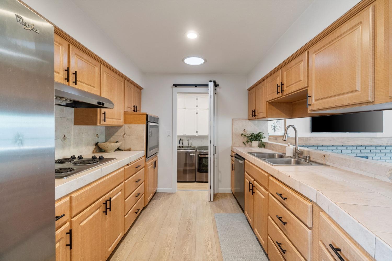 340 W Escalon Avenue