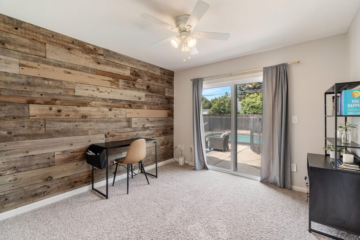 340 W Escalon Avenue