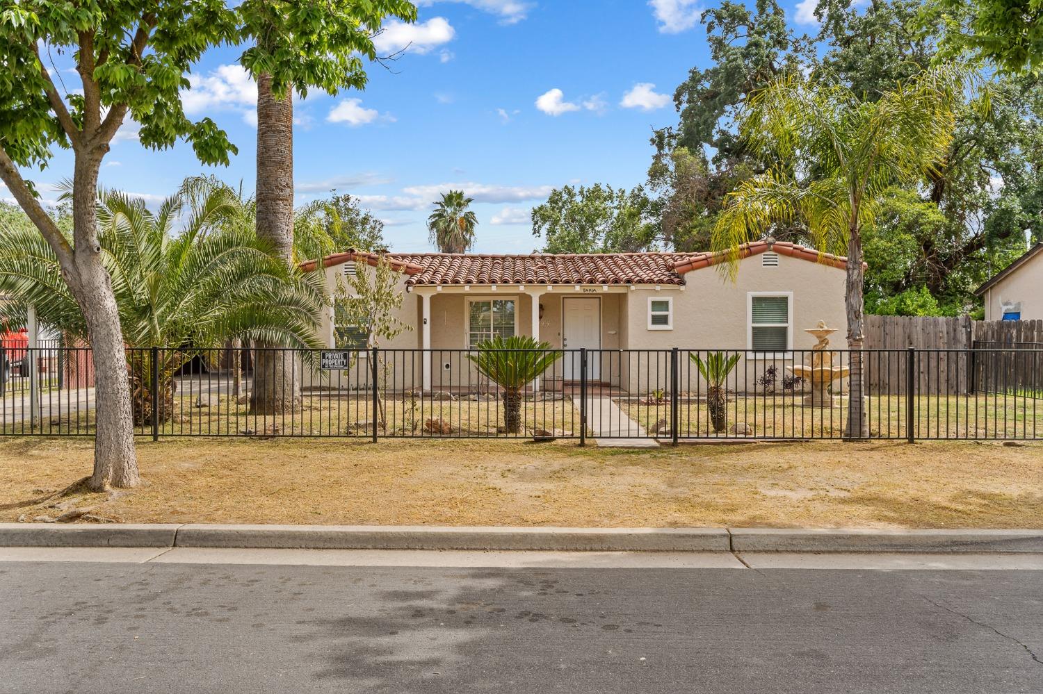 2944 E Normal Avenue