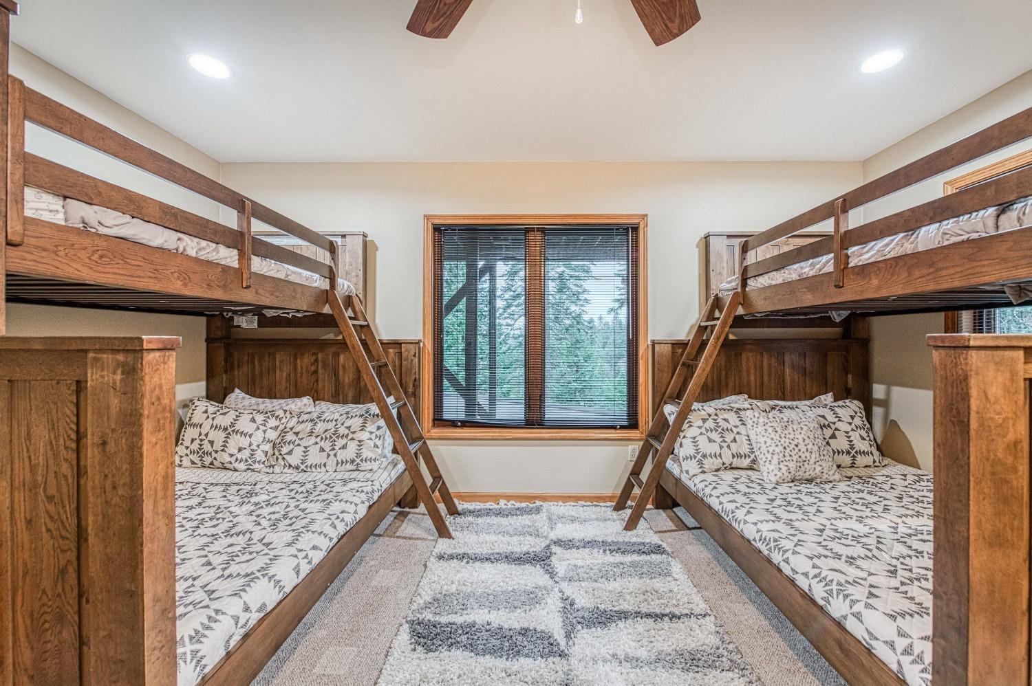 40596 Wild Iris Lane