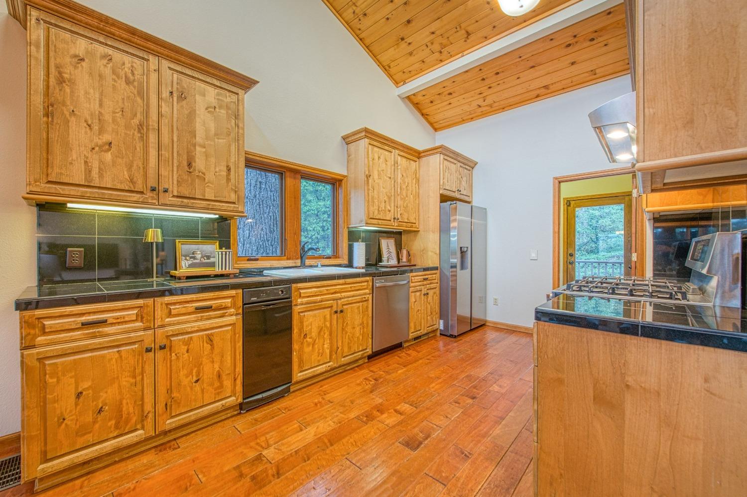40596 Wild Iris Lane