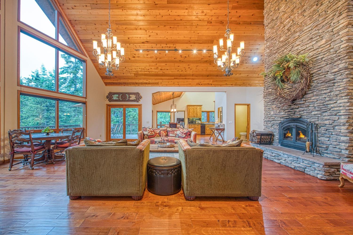 40596 Wild Iris Lane