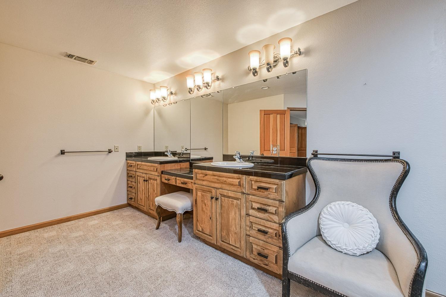 40596 Wild Iris Lane