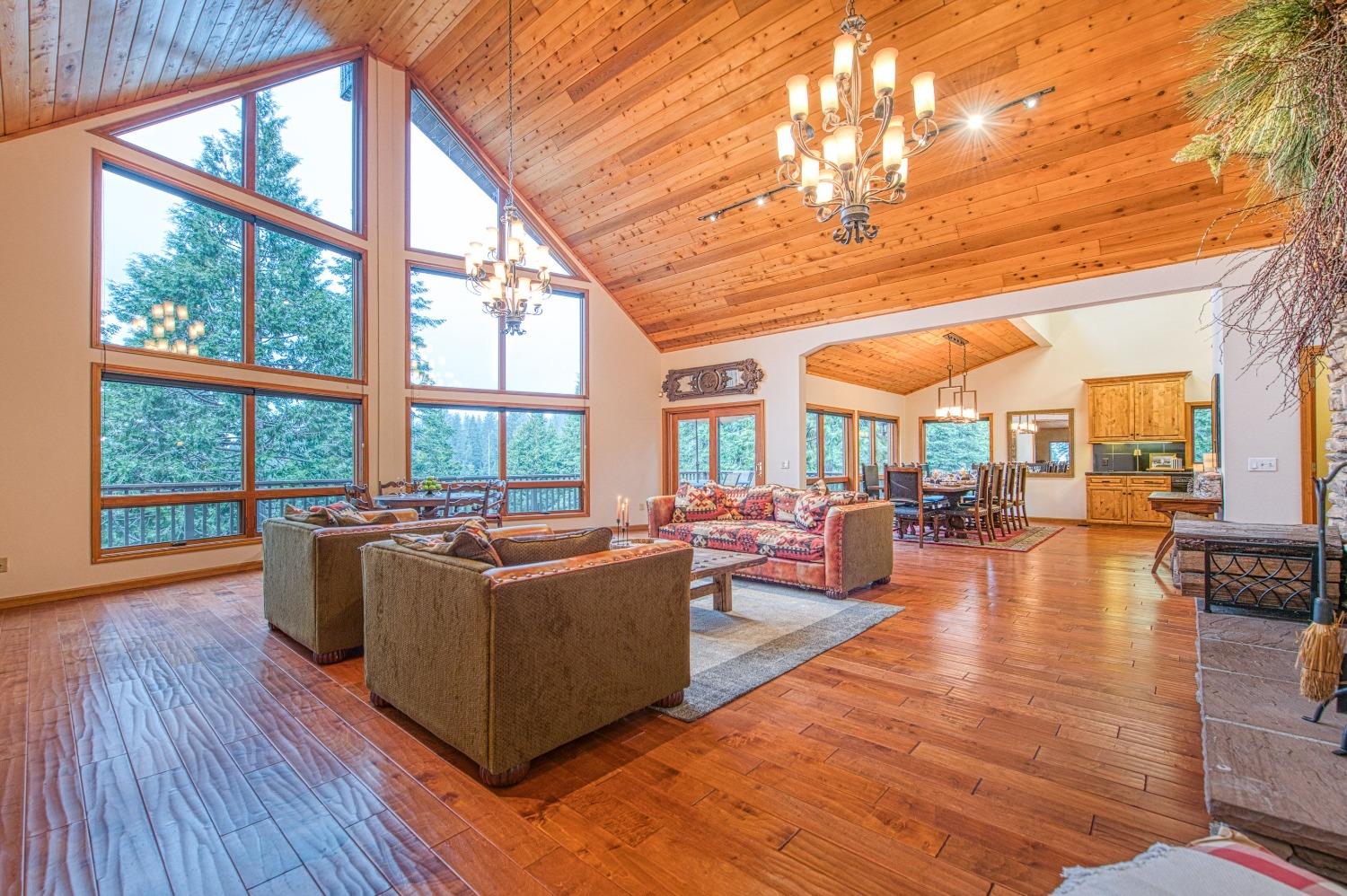 40596 Wild Iris Lane