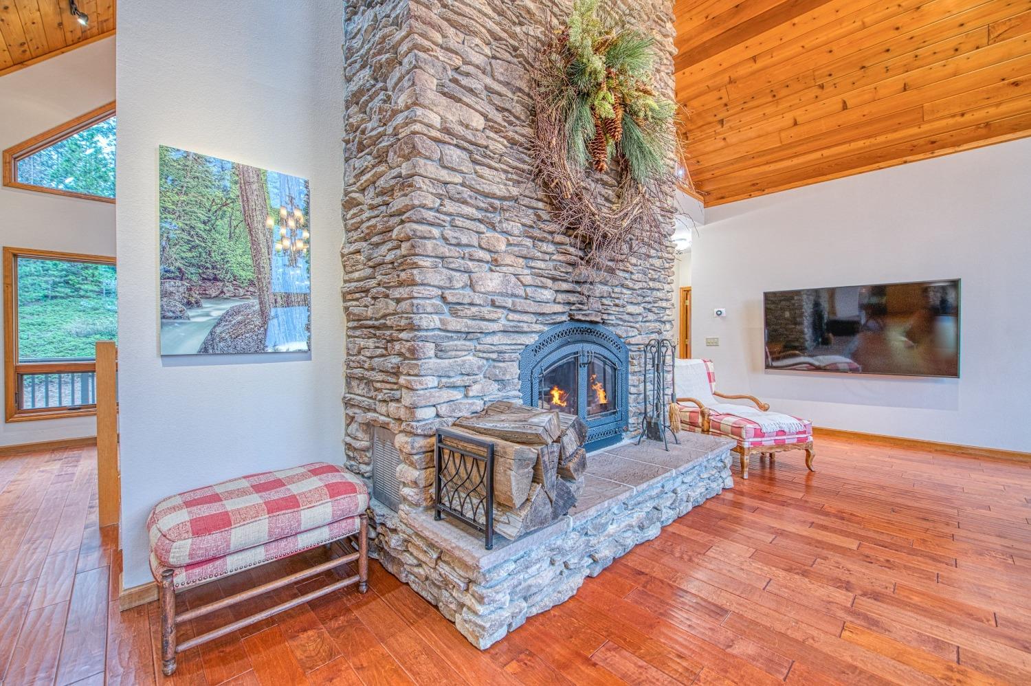 40596 Wild Iris Lane