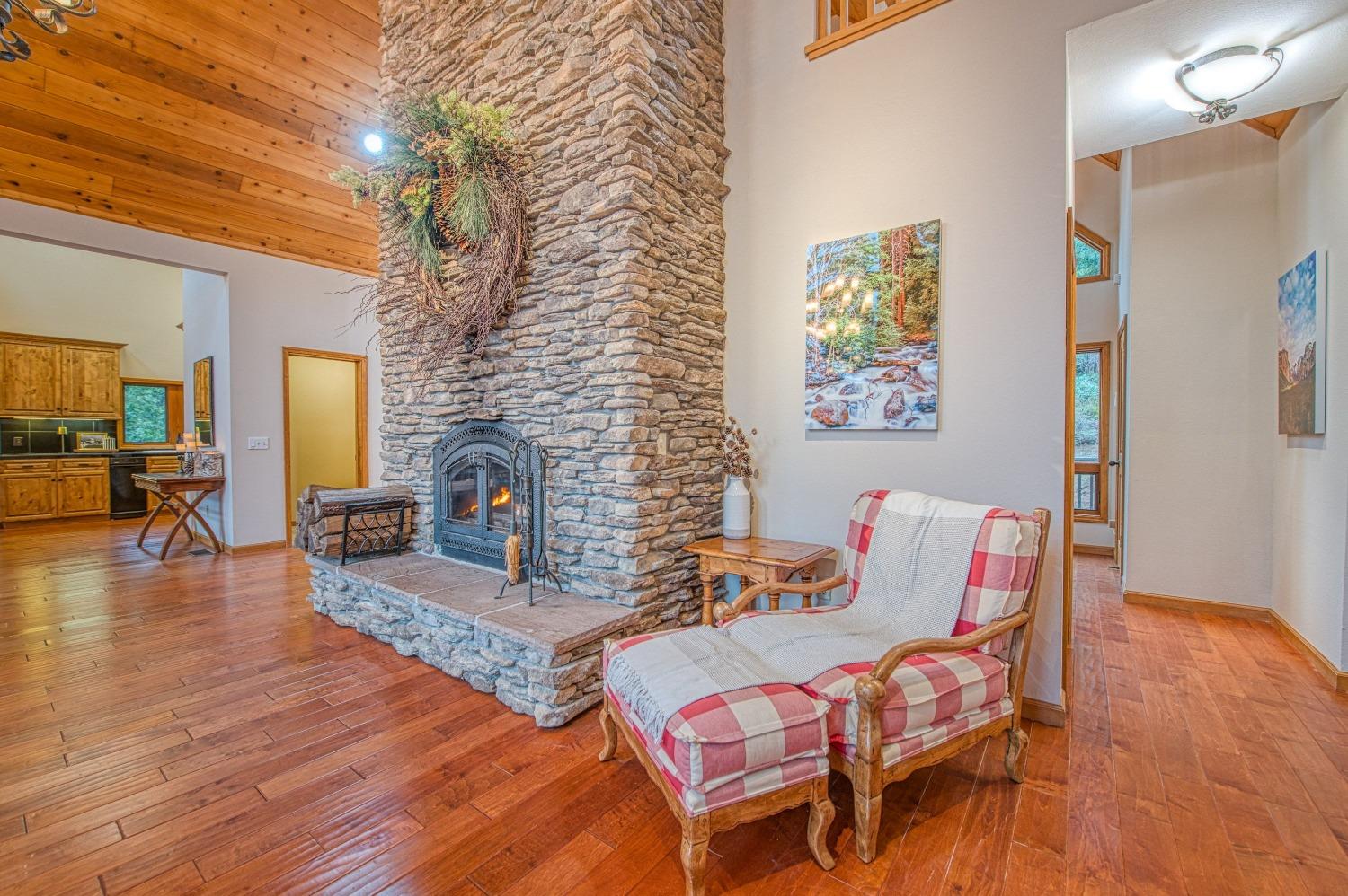 40596 Wild Iris Lane