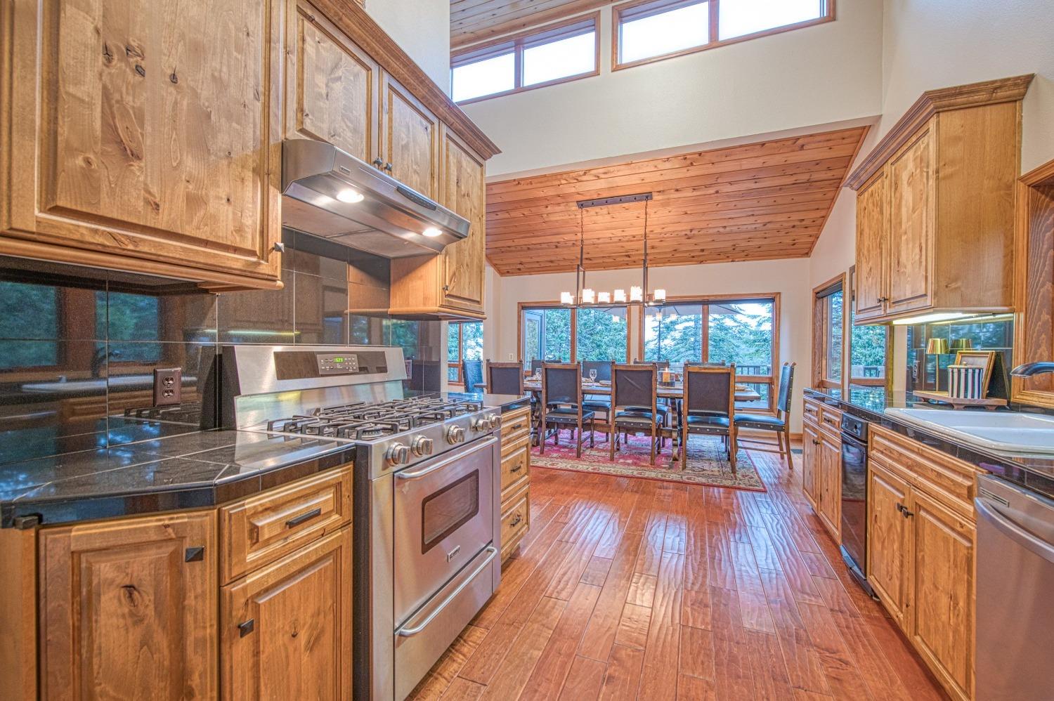 40596 Wild Iris Lane