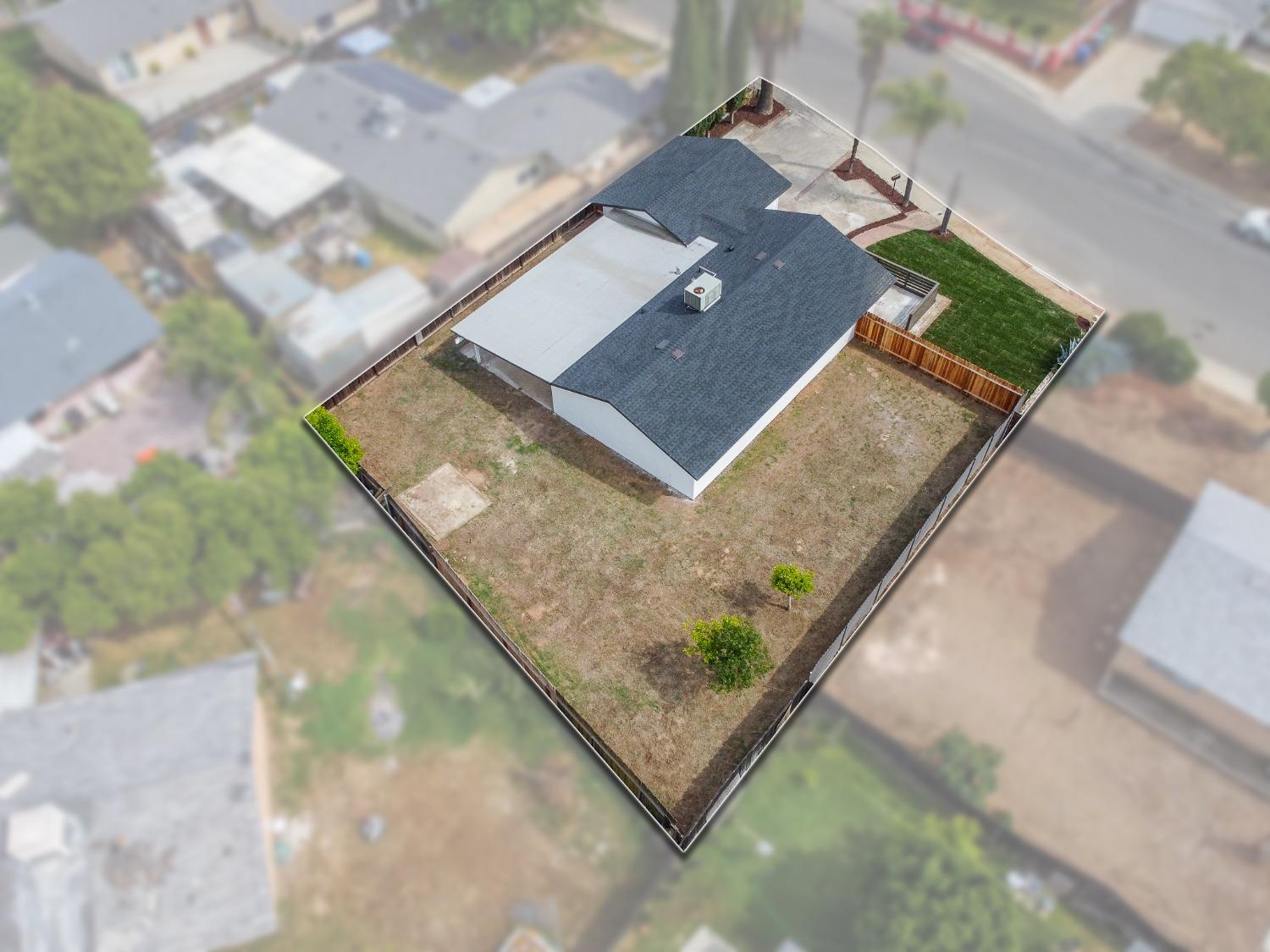 1524 E Evening Glow Avenue