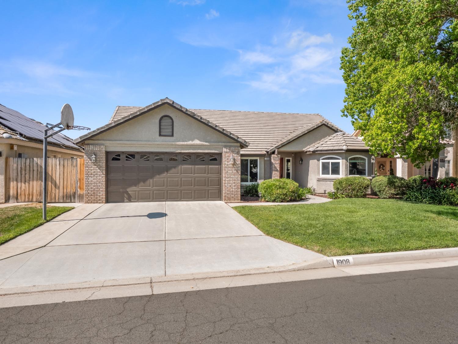1908 E Utah Avenue