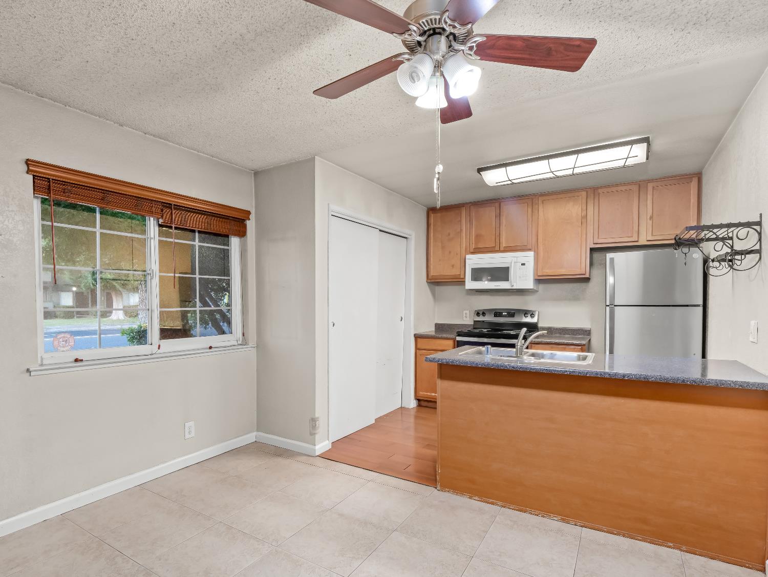 2204 Peach Avenue # 1