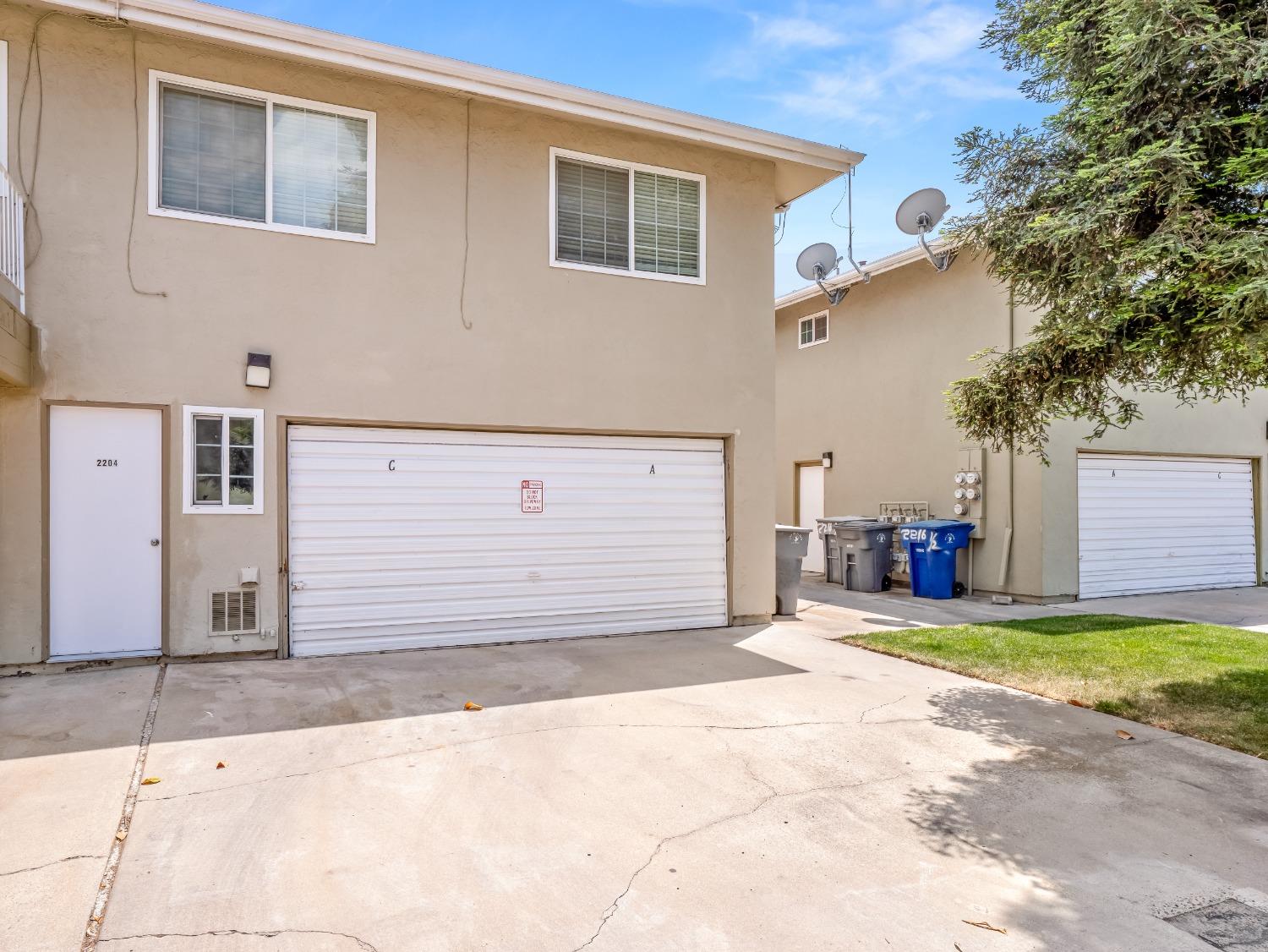 2204 Peach Avenue # 1