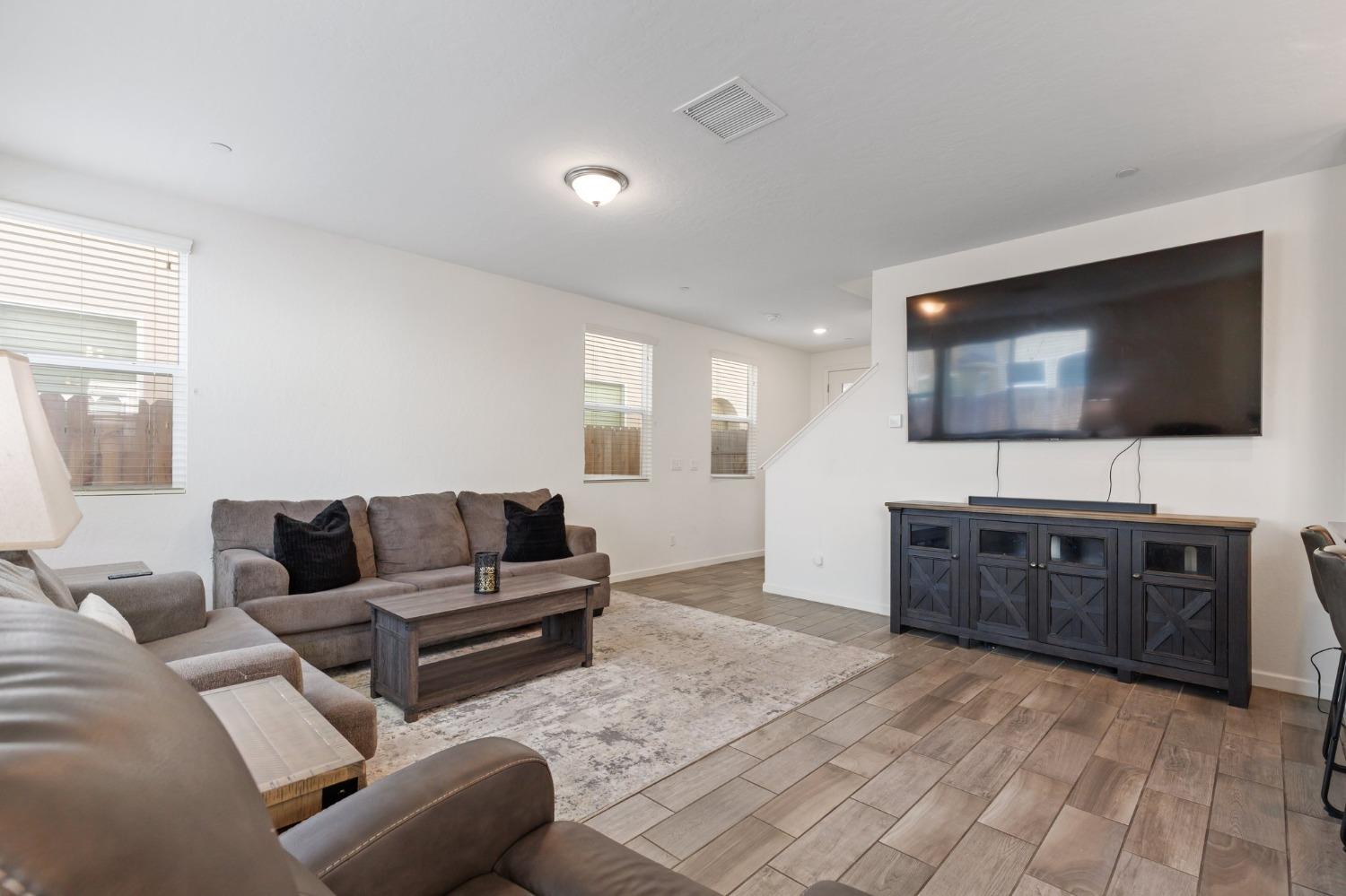 3767 Longford Way