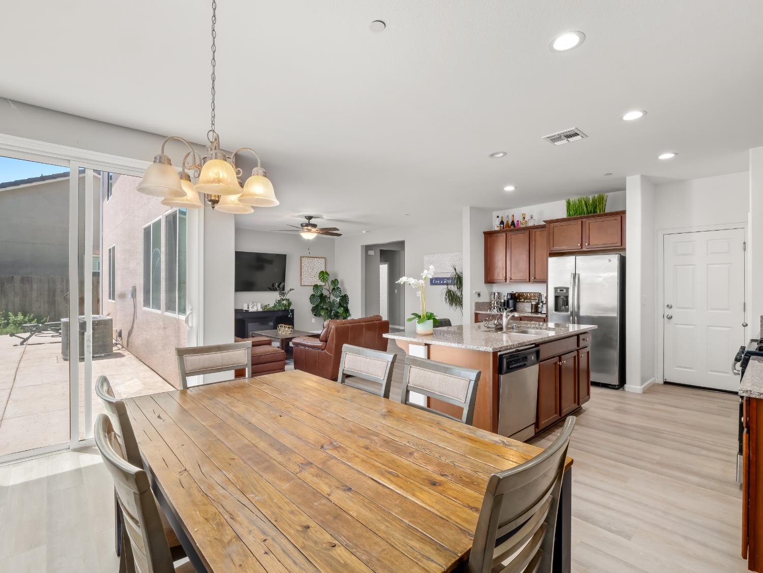 1359 Tevin Way