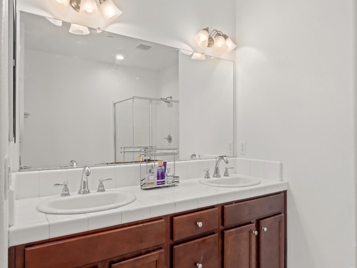 1359 Tevin Way