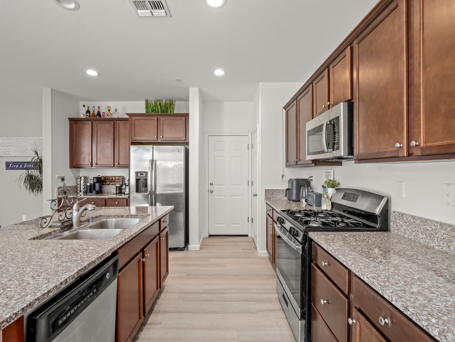 1359 Tevin Way