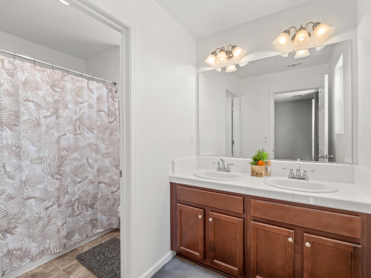 1359 Tevin Way