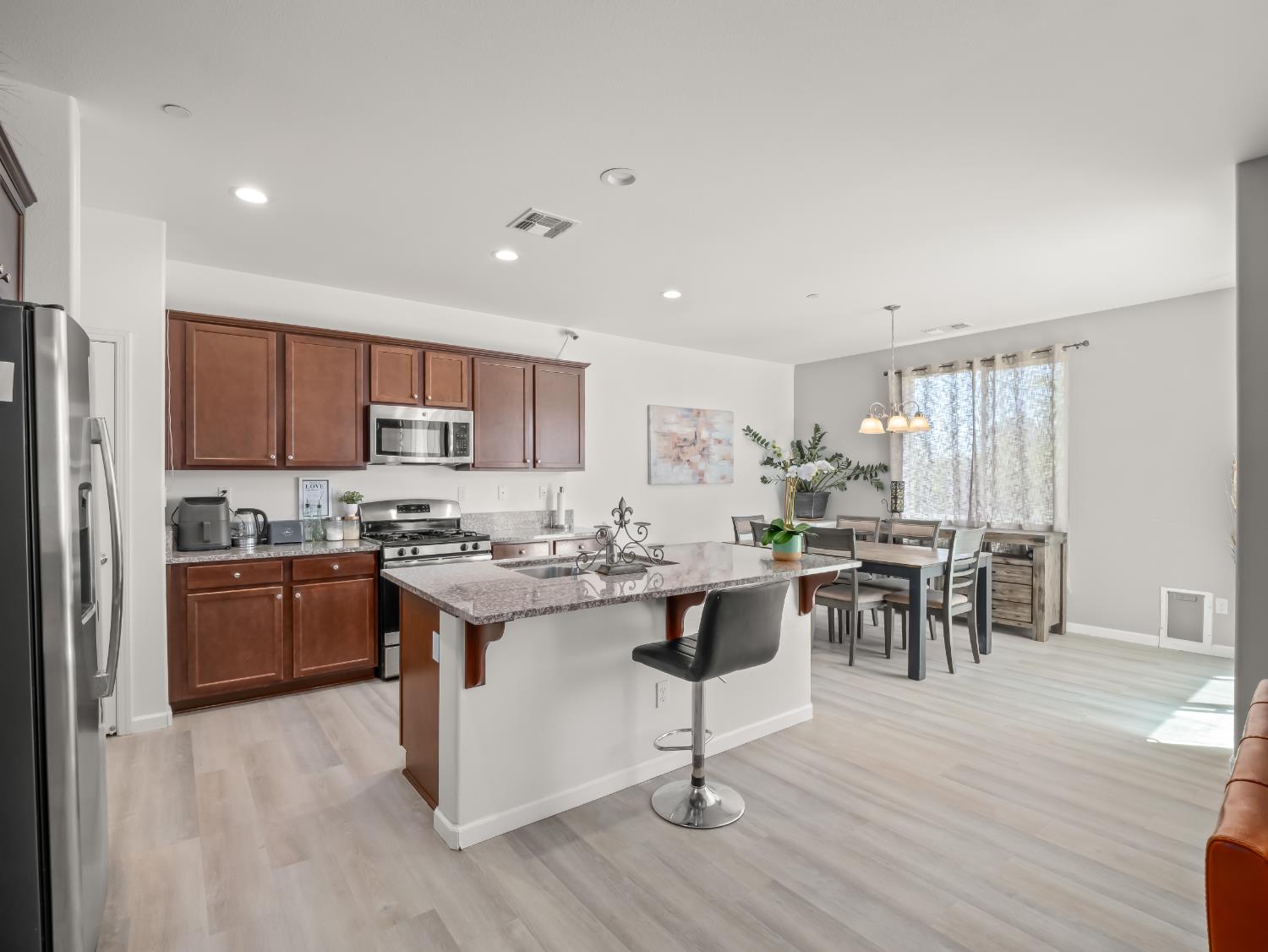 1359 Tevin Way