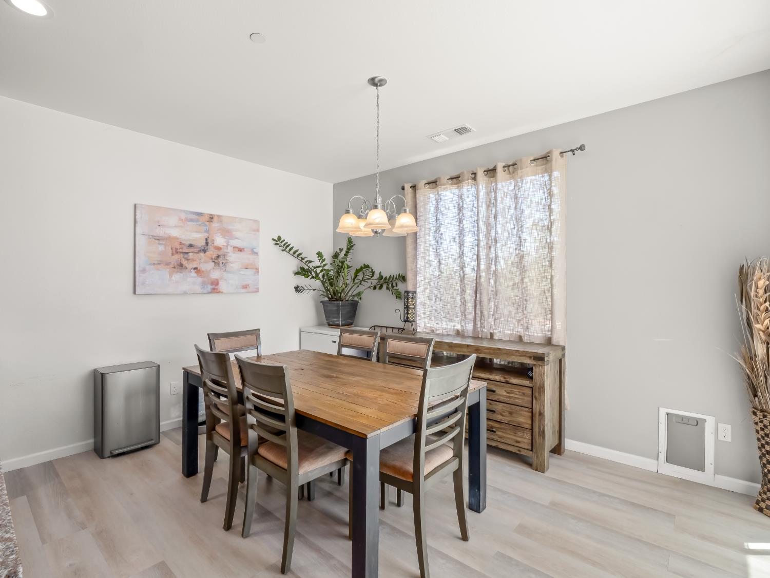 1359 Tevin Way