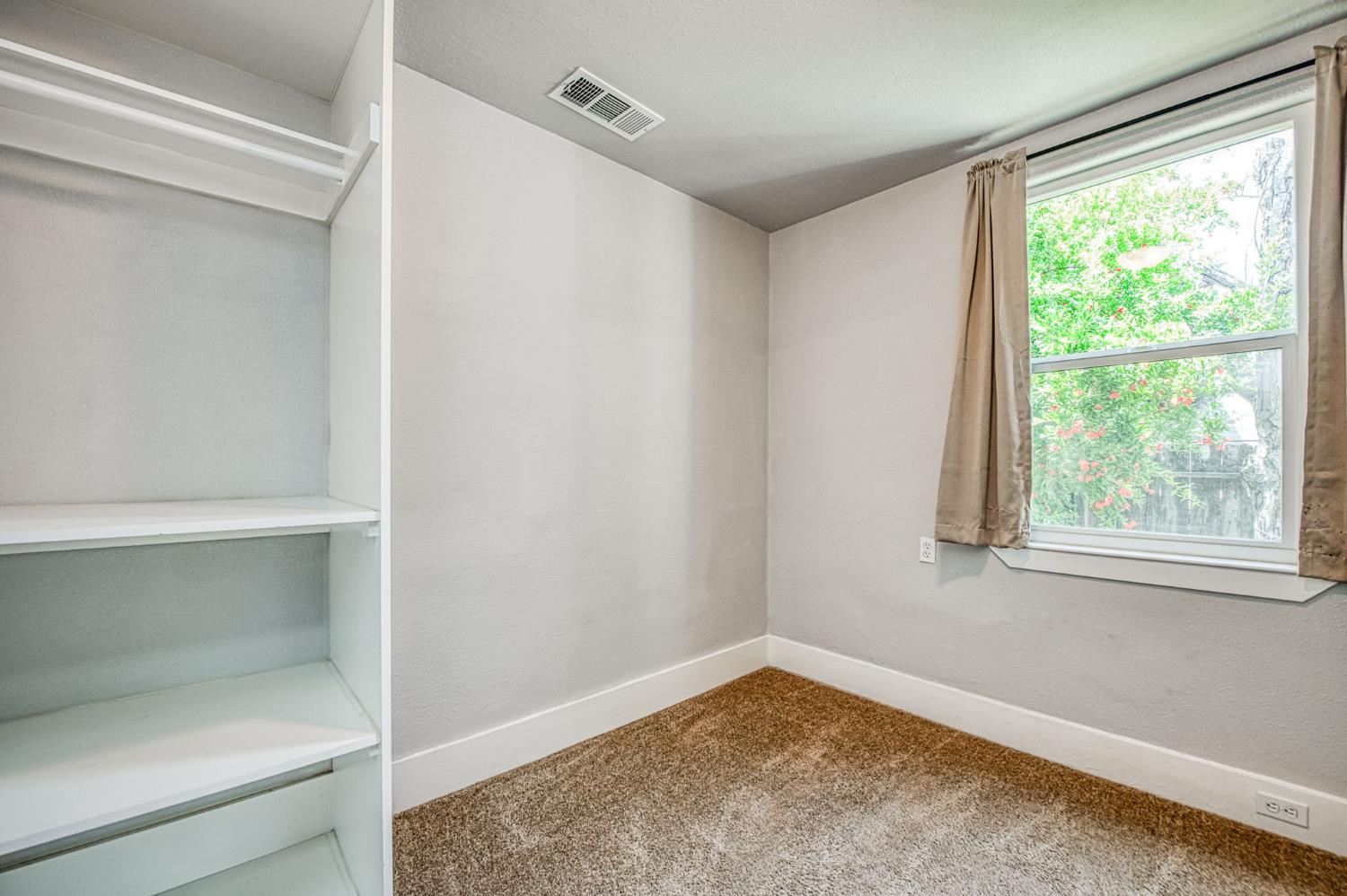4487 E Bend Avenue