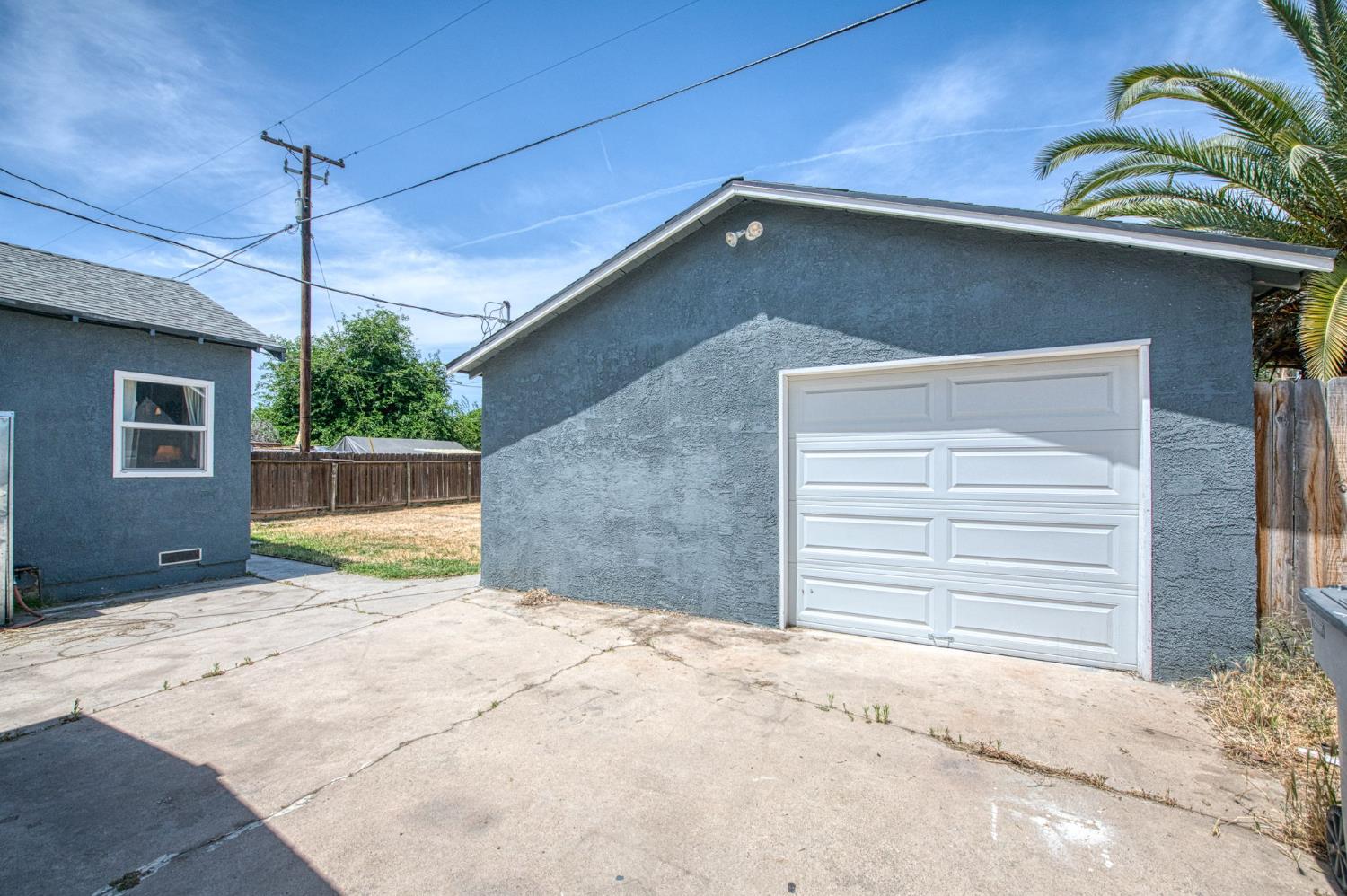 4487 E Bend Avenue