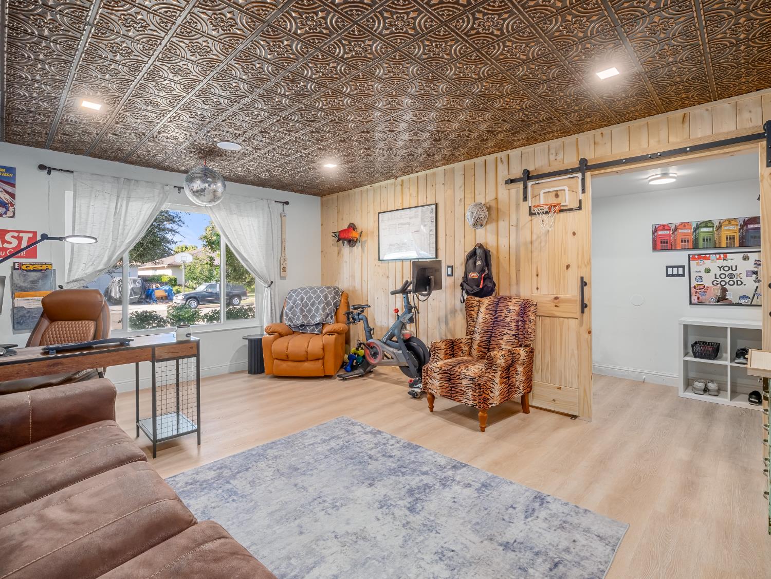 719 E Spruce Avenue