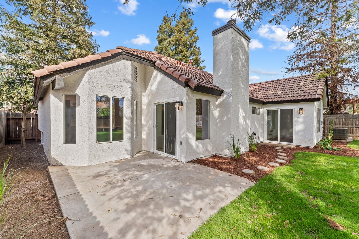 3741 W Tenaya Way