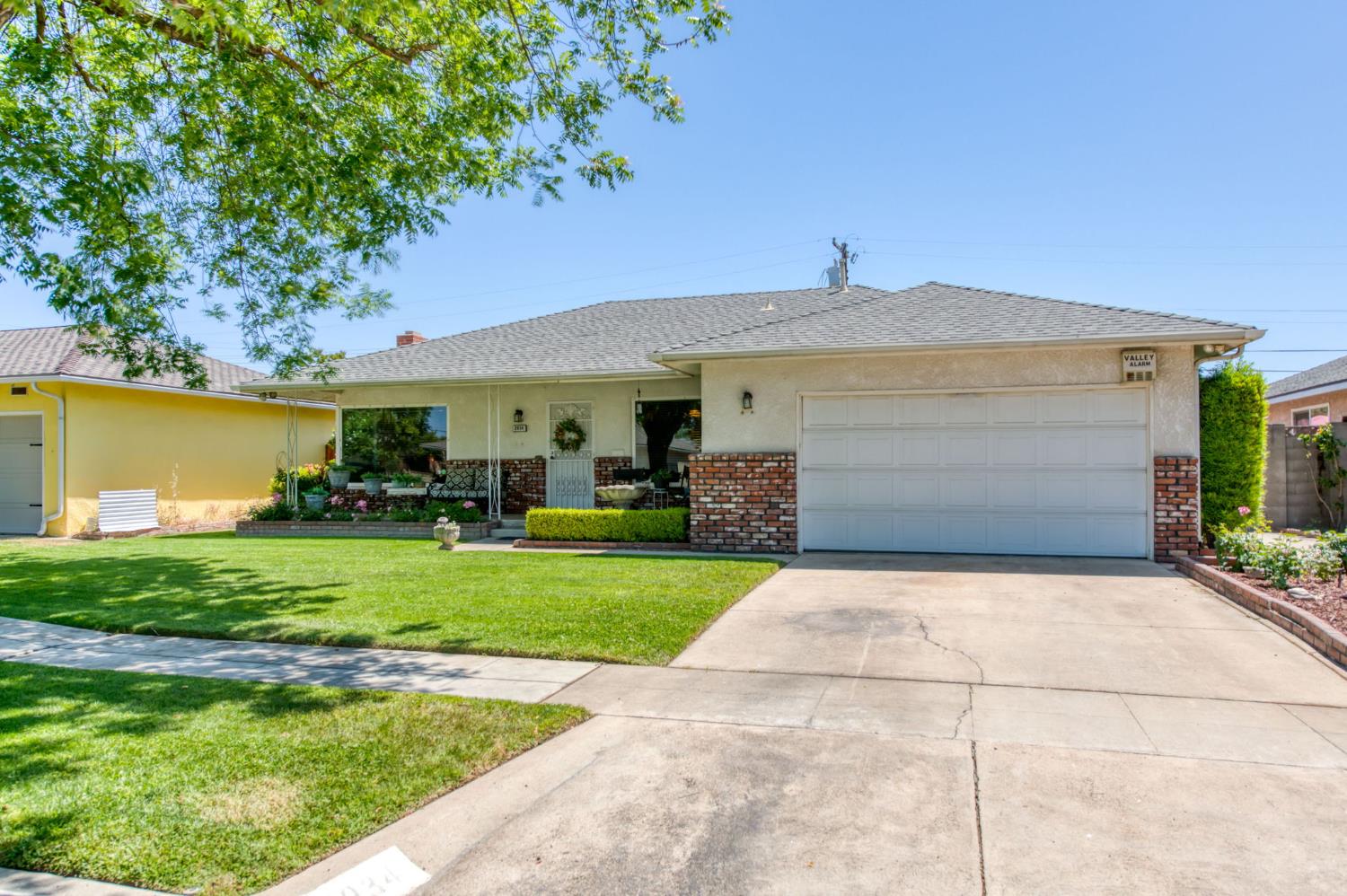 2934 N 8th Street
