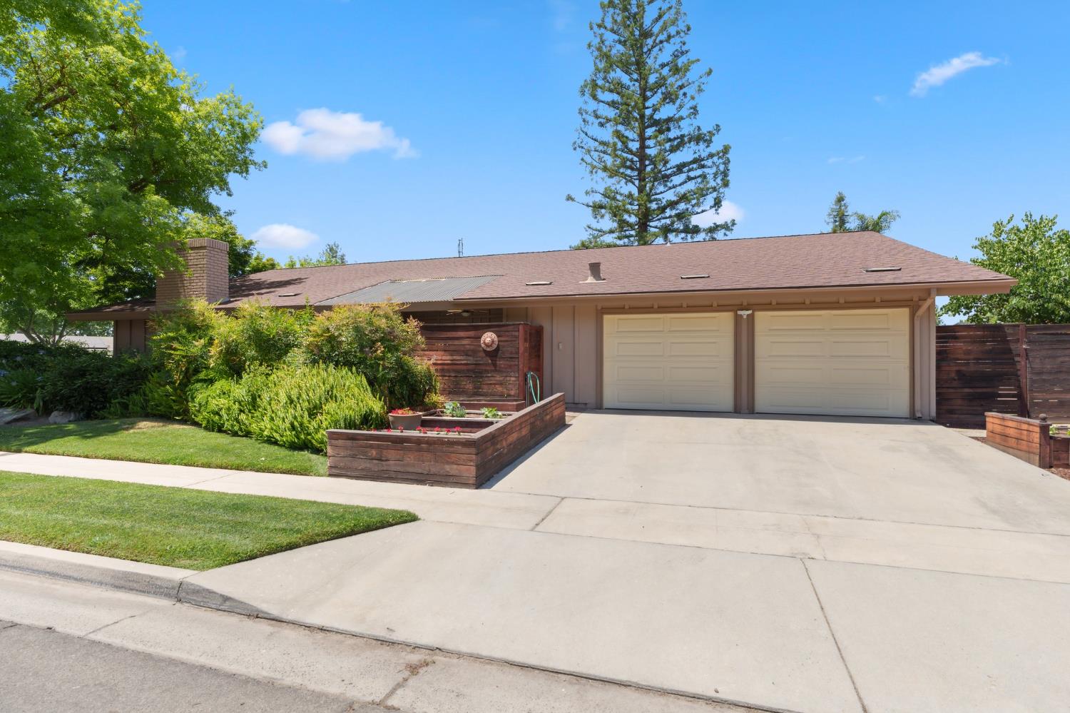 3244 W Fremont Avenue