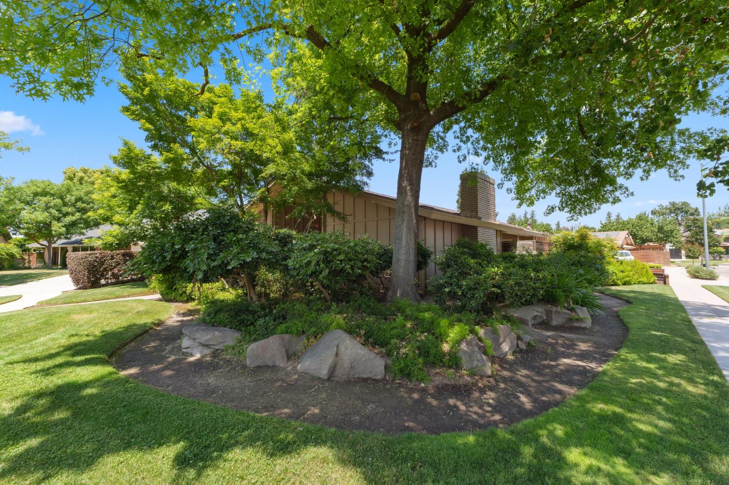 3244 W Fremont Avenue