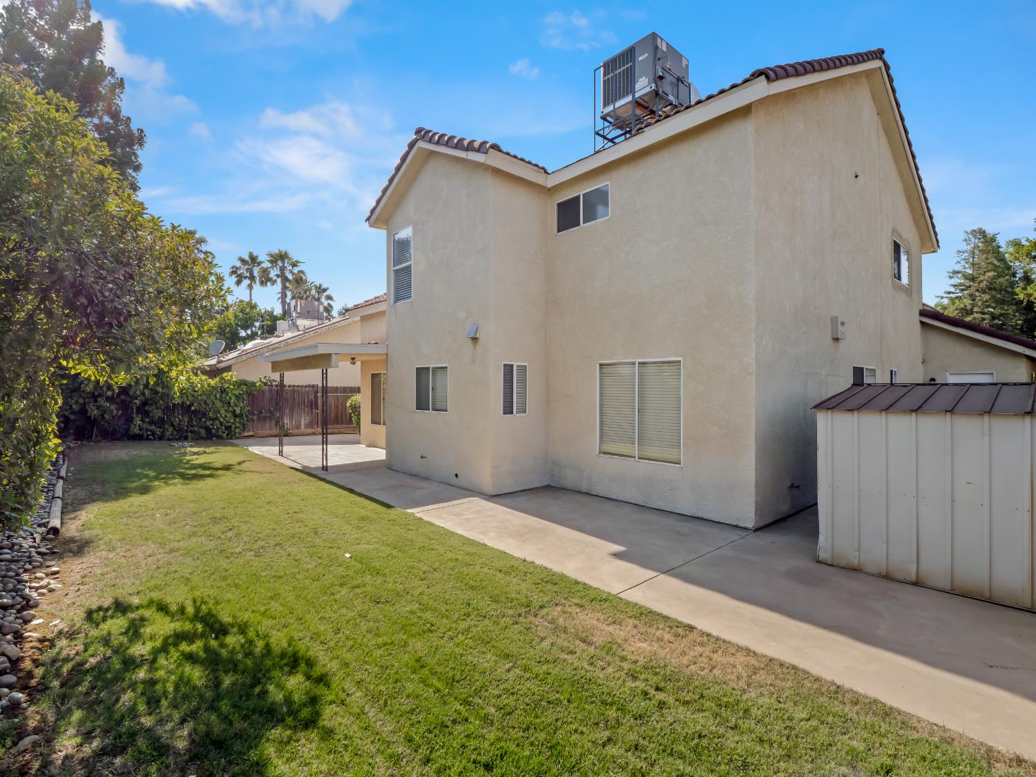 1523 E Pryor Drive