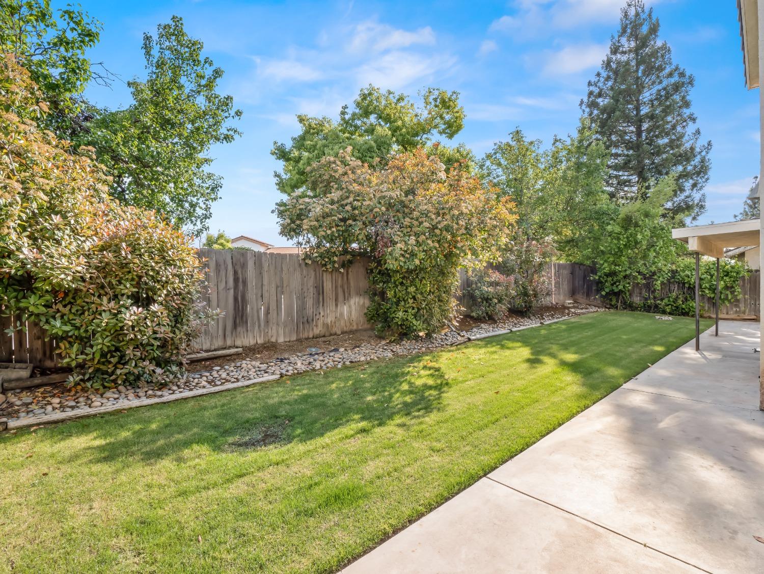 1523 E Pryor Drive