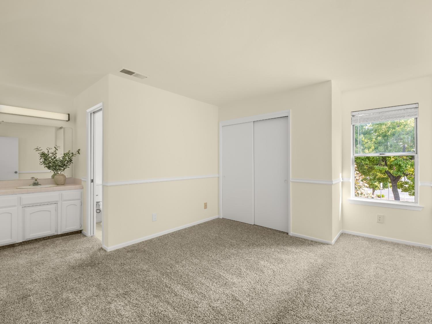 1523 E Pryor Drive