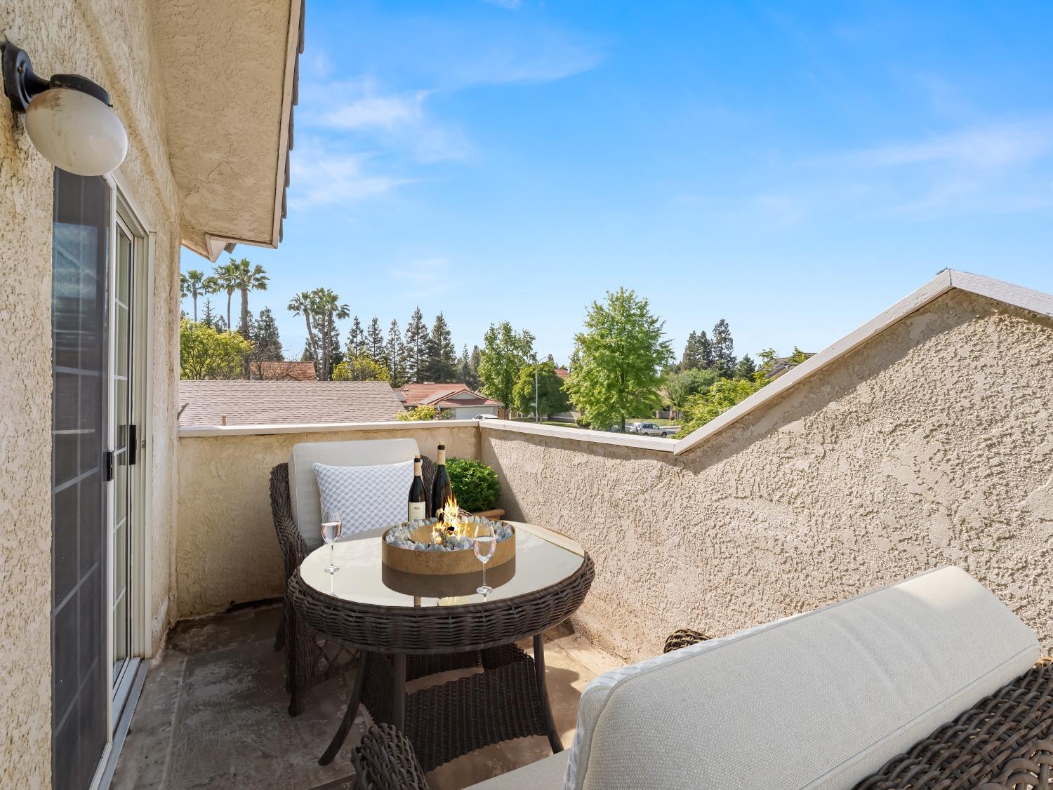 1523 E Pryor Drive