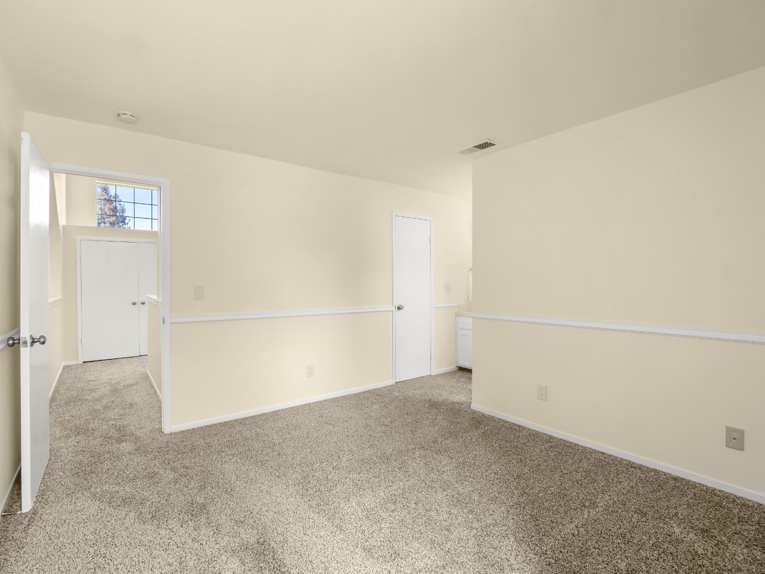 1523 E Pryor Drive
