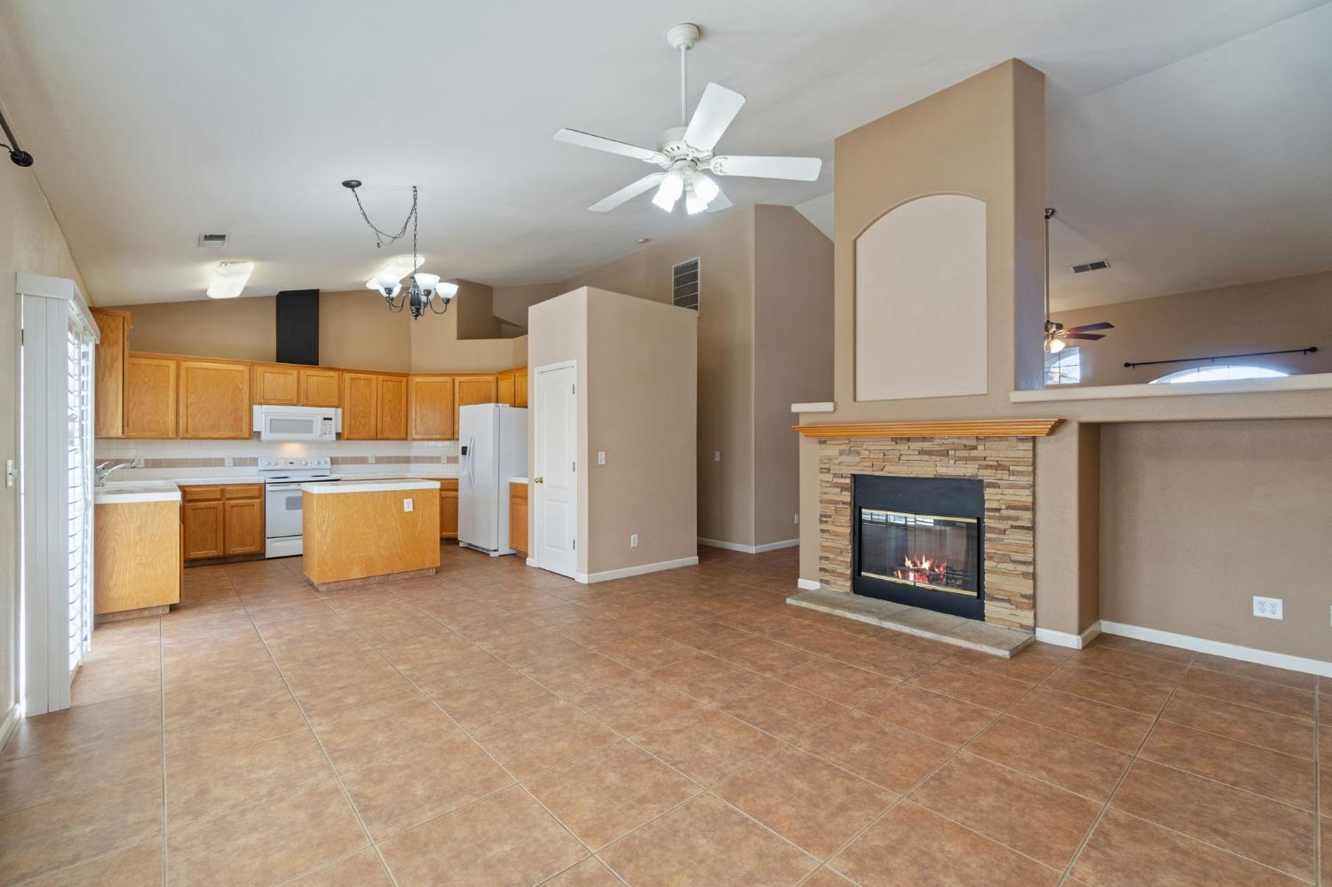 2841 E Brandon Lane