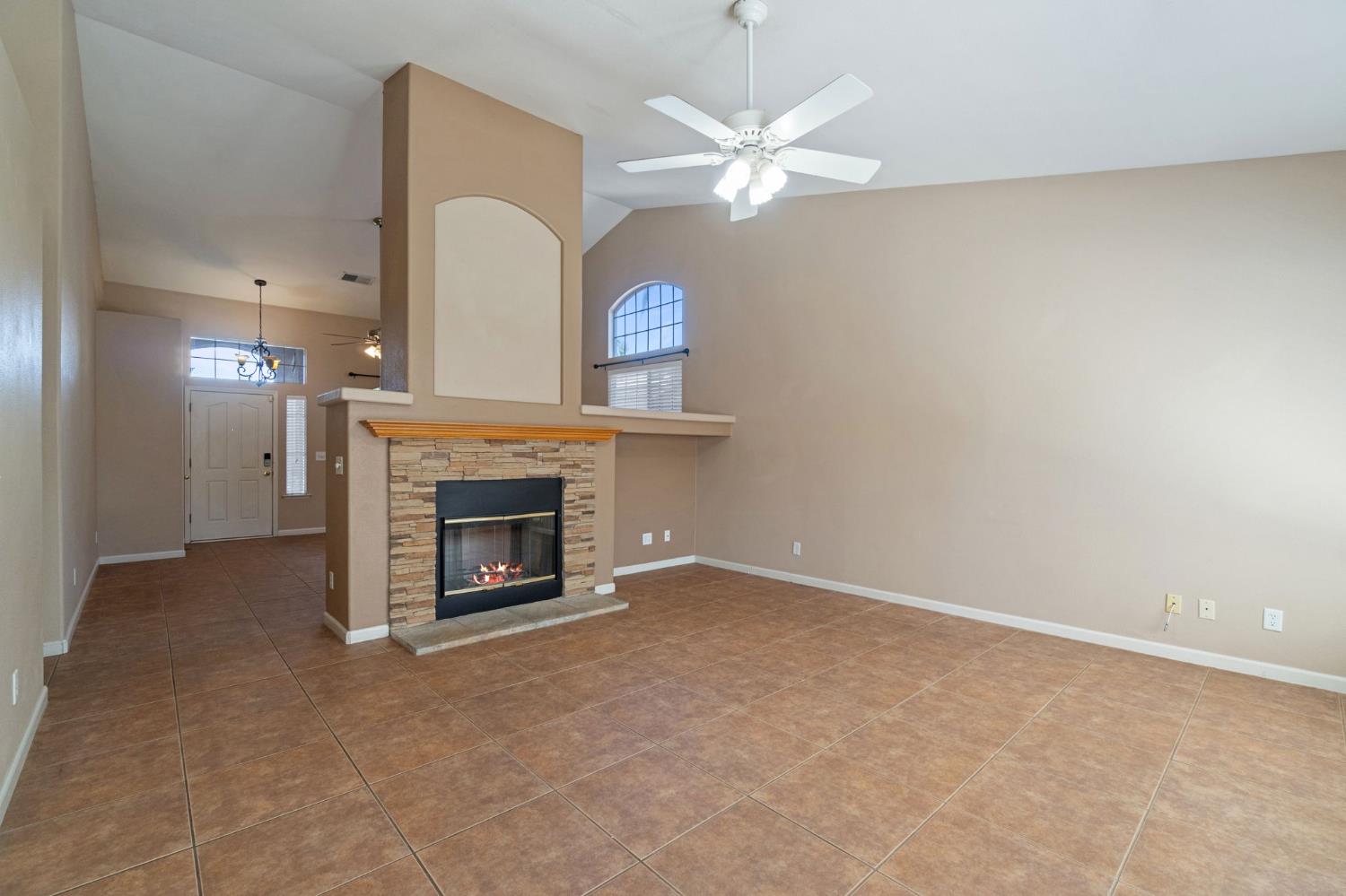 2841 E Brandon Lane