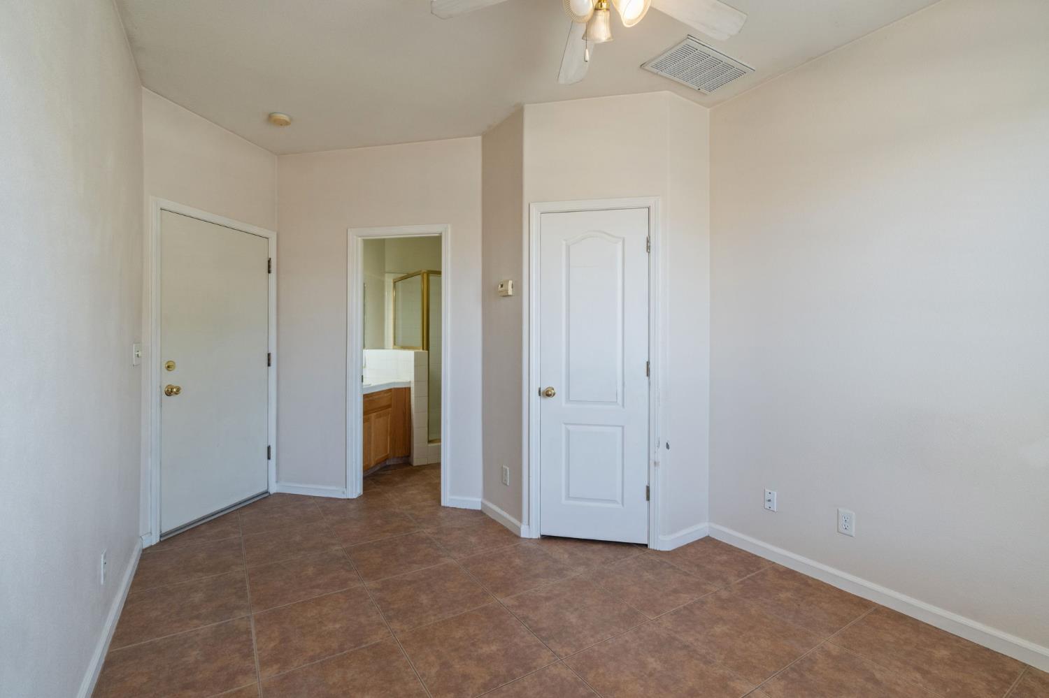 2841 E Brandon Lane