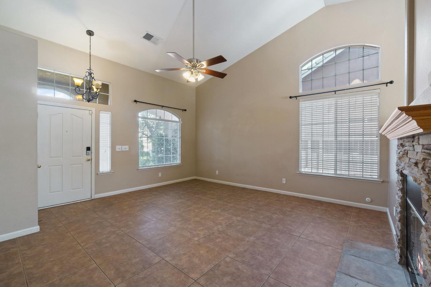 2841 E Brandon Lane